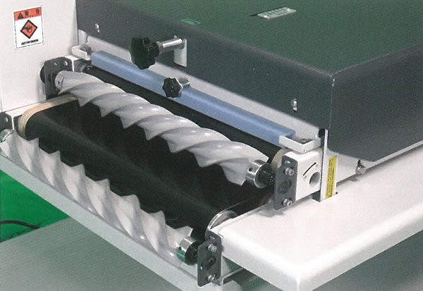 Interlining bonding press